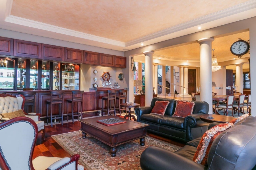 5 Bedroom Property for Sale in Pezula Golf Estate Western Cape